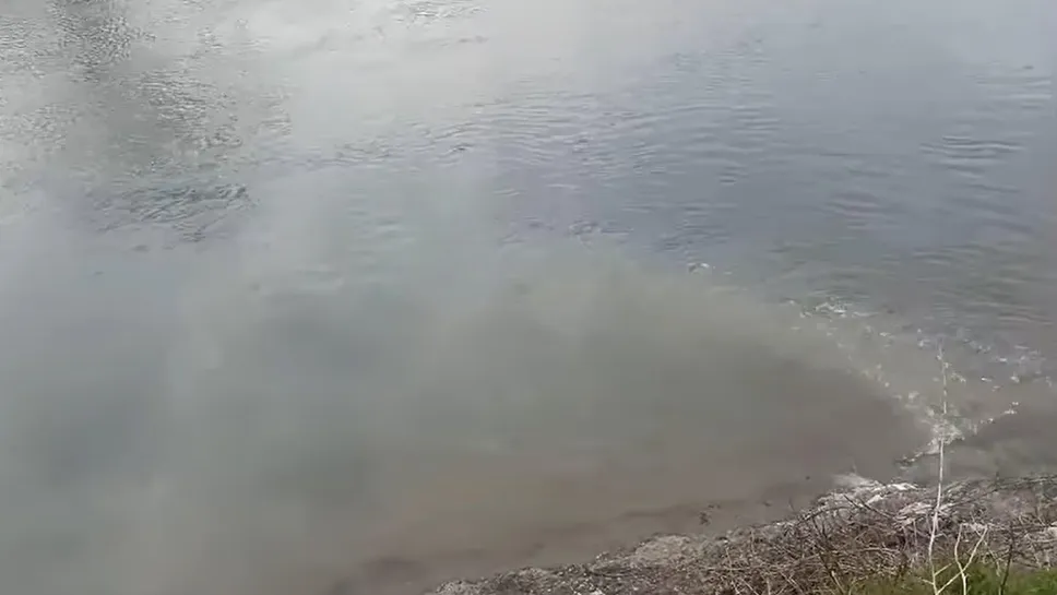 I reflui fognati nel canale irriguo
