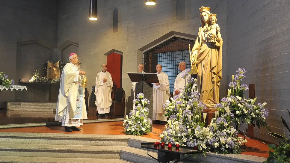 La celebrazione presieduta da monsignor Malvestiti al Carmelo San Giuseppe (foto Ribolini) La celebrazione presieduta da monsignor Malvestiti al Carmelo San Giuseppe (foto Ribolini)