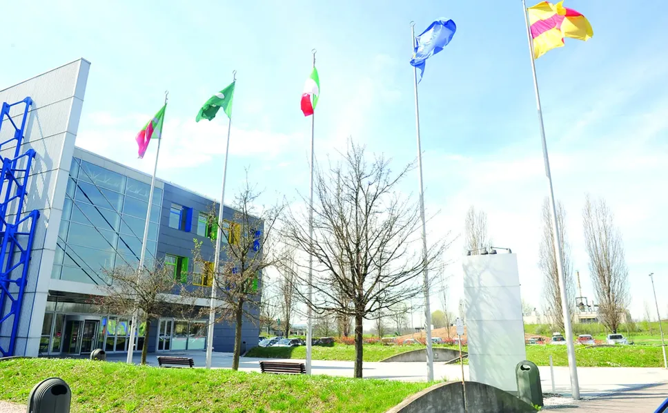 In alto l’ex Parco tecnologico padano finito all’asta con offerta minima di 6 milioni 250mila euro, rialzo minimo 20mila euro, valore complessivo del compendio 8 milioni 67mila euro In alto l’ex Parco tecnologico padano finito all’asta con offerta minima di 6 milioni 250mila euro, rialzo minimo 20mila euro, valore complessivo del compendio 8 milioni 67mila euro