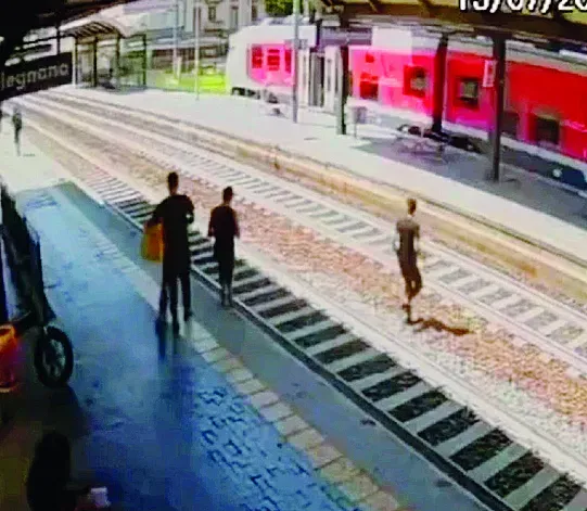 Due arresti per il turista rapinato Due arresti per il turista rapinato