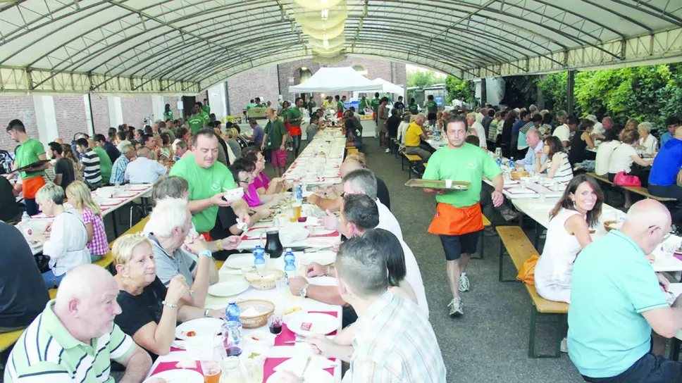 Una foto d’archivio della festa dell’anatra a Valloria