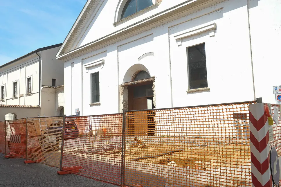 Il cantiere bloccato per il ritrovamento dei reperti
