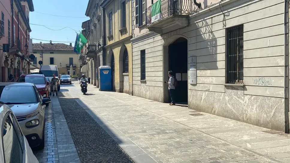 Via Vittorio Emanuele II ieri mattina al termine dei lavori di sistemazione Via Vittorio Emanuele II ieri mattina al termine dei lavori di sistemazione