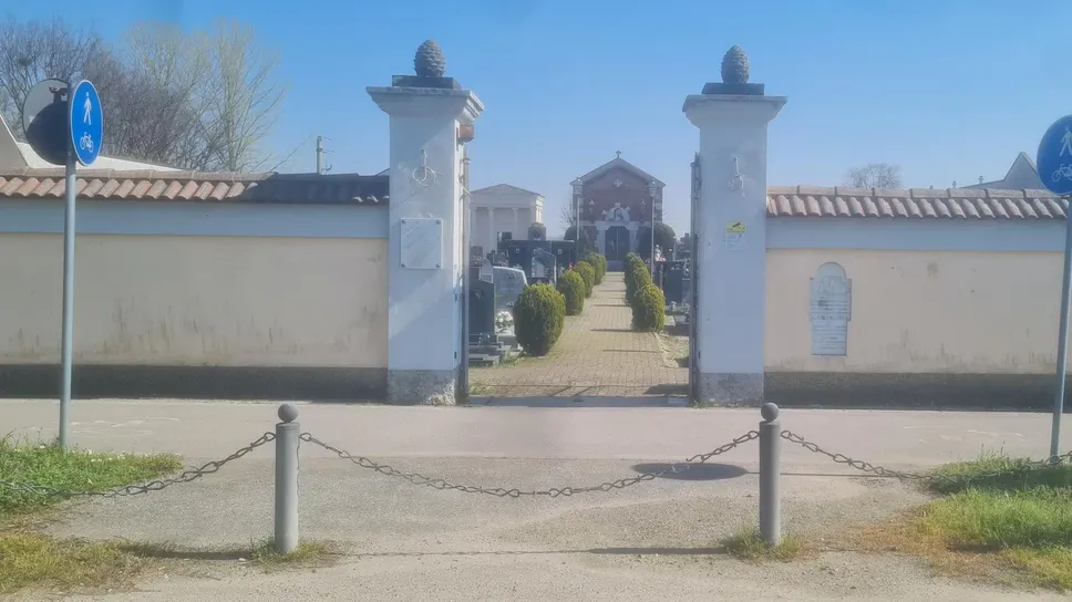 Lavori da 25mila euro al cimitero di Comazzo, Emiliano Cuti Lavori da 25mila euro al cimitero di Comazzo, Emiliano Cuti