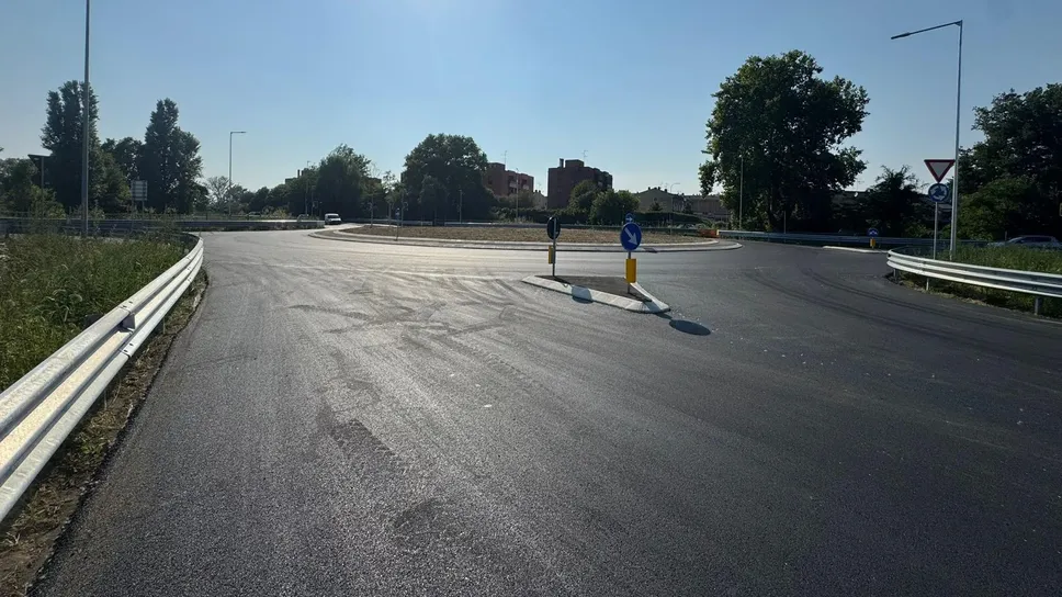 La rotonda di via Addetta, completata