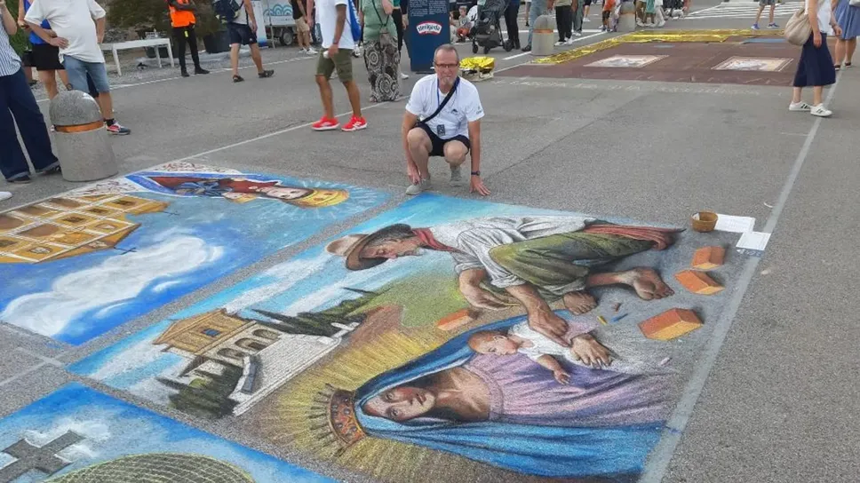 I madonnari della Bassa e le loro opere, realizzate in occasione dell’antica Fiera delle Grazie di Curtatone che ogni anno attira oltre 100mila visitatori