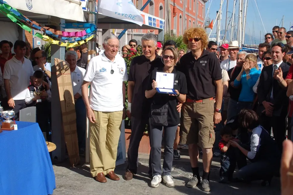Durante una premiazione di una regata, a Napoli, nel 2009