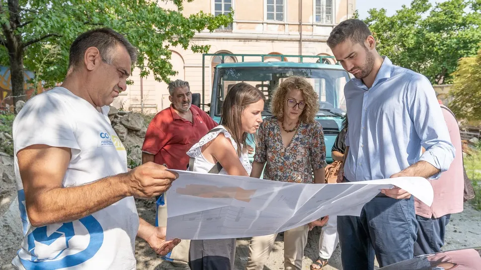 Il sopralluogo al cantiere della scuola Barzaghi (Ploiesteanu)