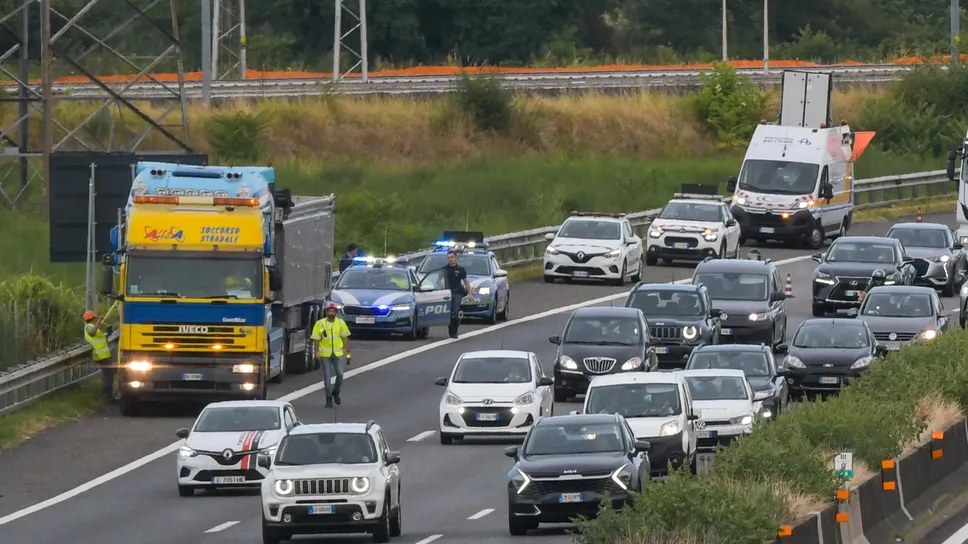 Traffico congestionato dopo l’incidente di stamattina (Canali) Traffico congestionato dopo l’incidente di stamattina (Canali)