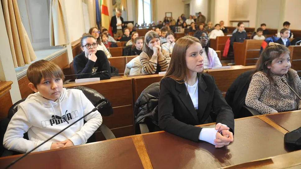 Lodi, il consiglio comunale dei ragazzi Lodi, il consiglio comunale dei ragazzi
