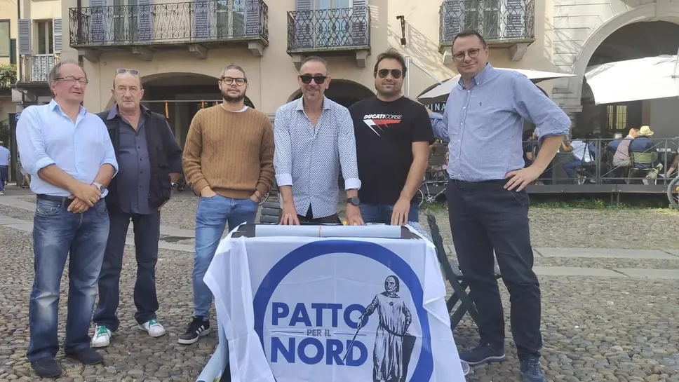 A destra l’ex sindaco di Casale Flavio Parmesani A destra l’ex sindaco di Casale Flavio Parmesani