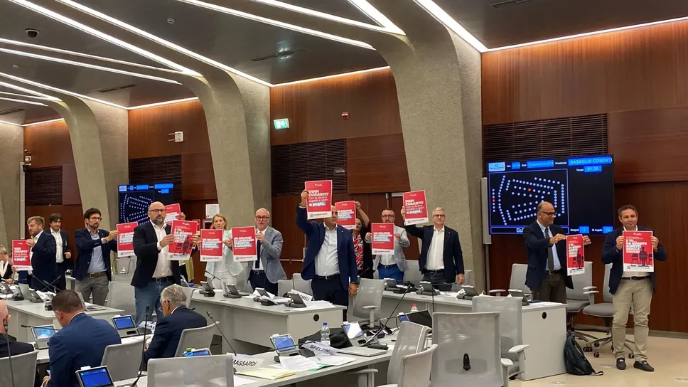 Esposti i manifesti della sanità