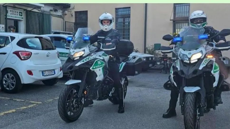 Gli agenti dell’Unione Nord Lodigiano: foto di Emiliano Cuti