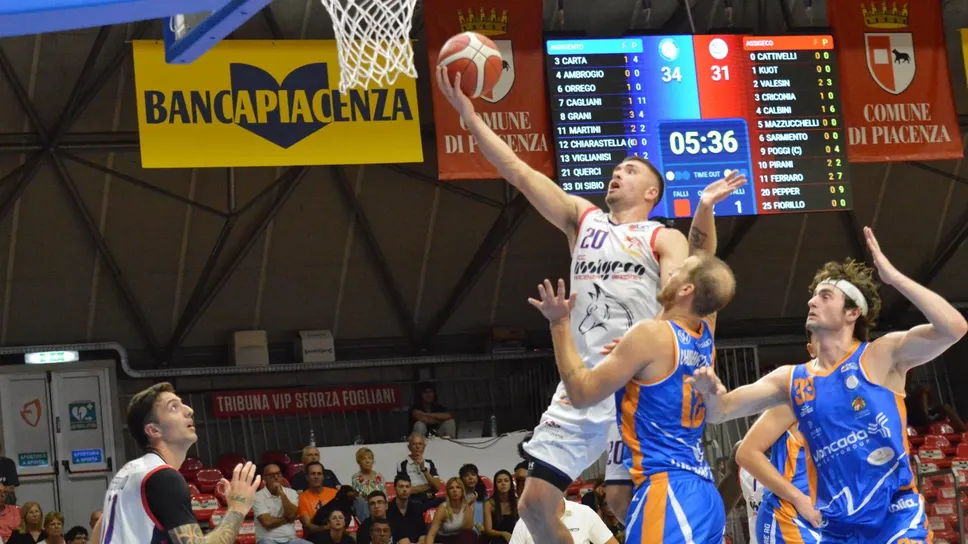Dalton Pepper vola a canestro per l’Assigeco
