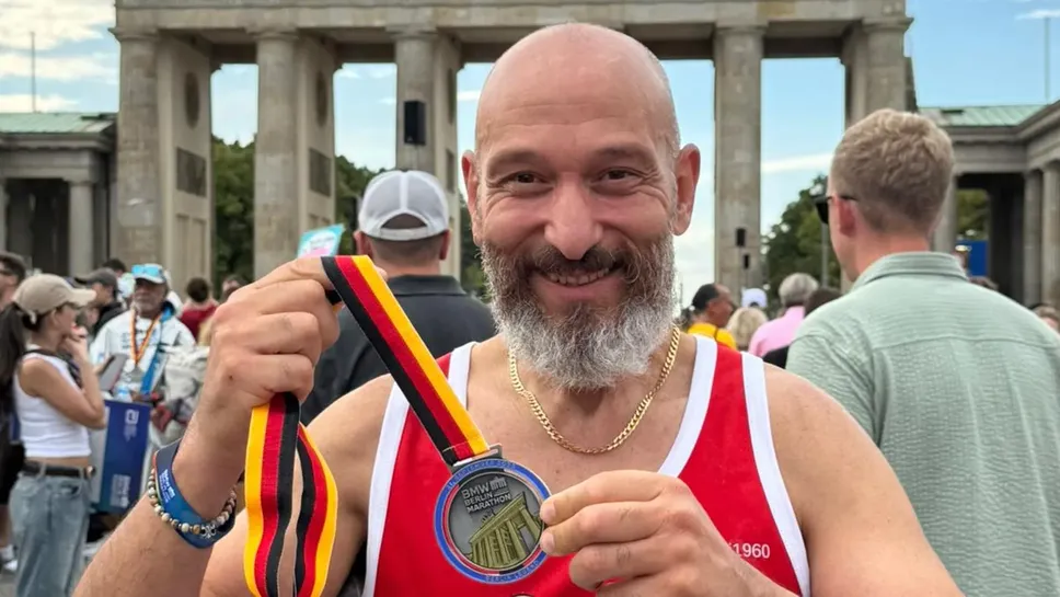 Gaetano Schipani con la medaglia di Berlino Gaetano Schipani con la medaglia di Berlino