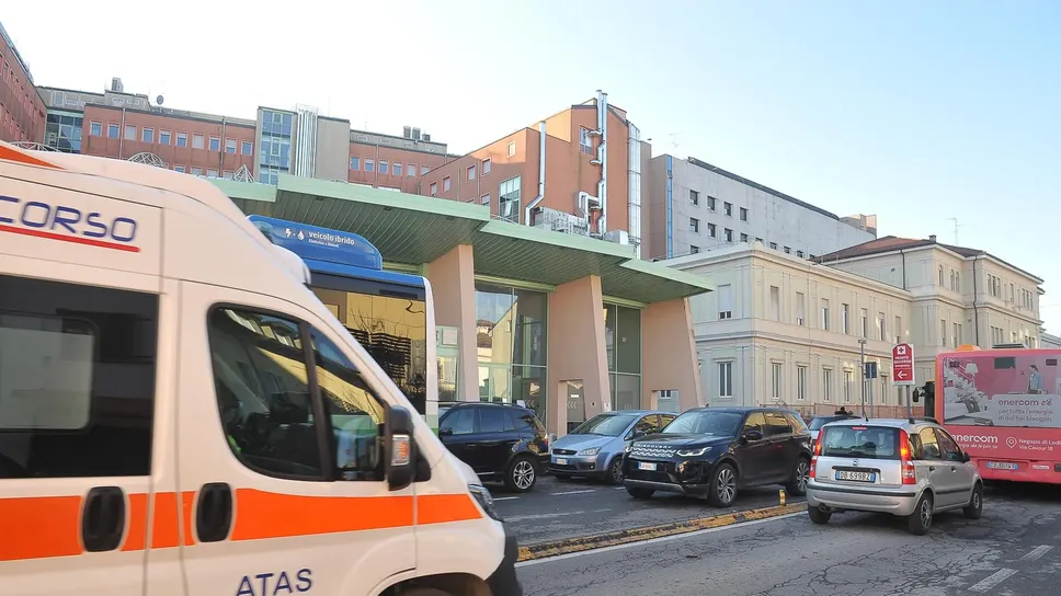 L’ospedale Maggiore a Lodi, dove è stato ritrovato il 76enne