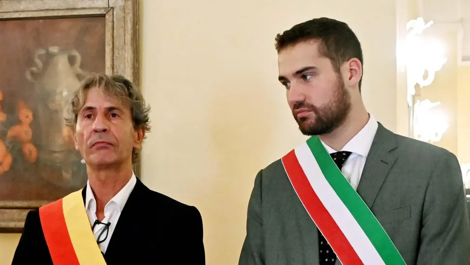 Il sindaco Andrea Furegato con il presidente del consiglio comunale Uggè (archivio)