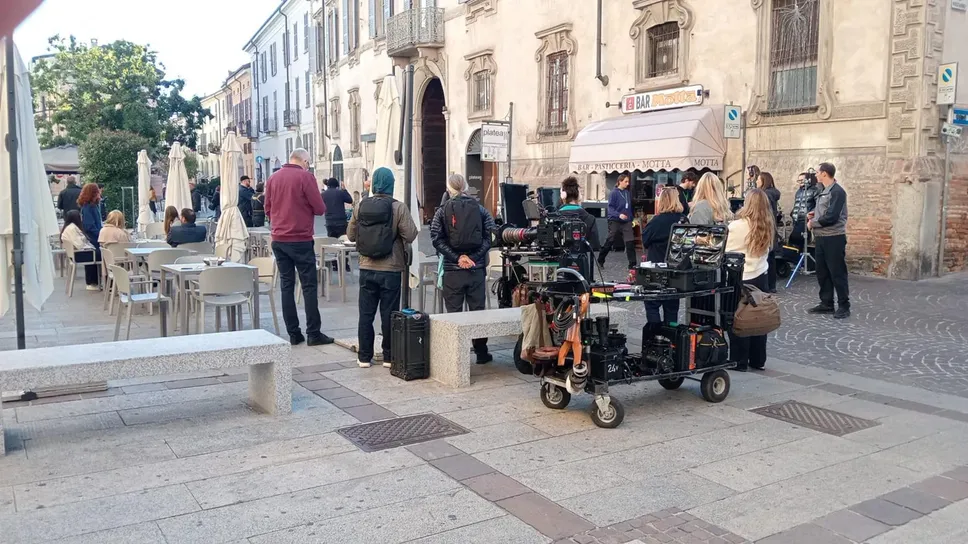 Il set dello spot con Stanley Tucci a Lodi