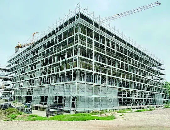 il cantiere della nuova scuola Einaudi il cantiere della nuova scuola Einaudi