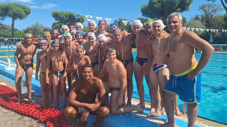 Il gruppo del TRS Sporting Lodi in raduno nel Ravennate Il gruppo del TRS Sporting Lodi in raduno nel Ravennate