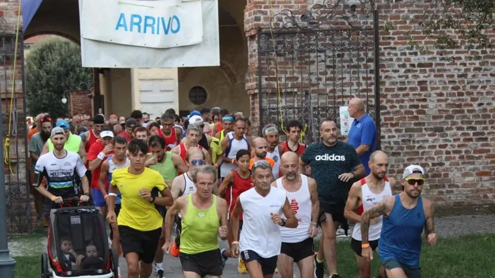 Una delle precedenti edizioni della StraMelegnano, uno degli appuntamenti più attesi peri runner del Sudmilano
