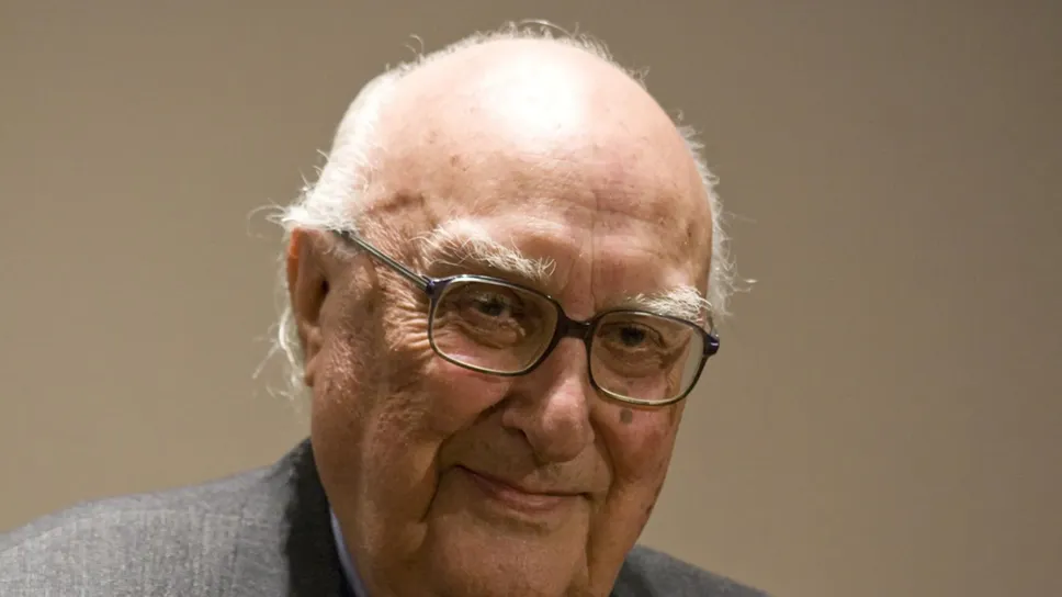 Andrea Camilleri (foto di Associazione Amici di Piero Chiara - Premio Pietro Chiara) Andrea Camilleri (foto di Associazione Amici di Piero Chiara - Premio Pietro Chiara)