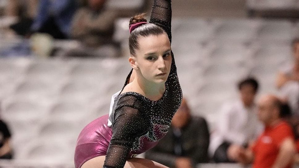 Marta Uggeri (Ginnastica Fanfulla) in azione alla trave nel 2024 (Foto Fardella/FGI)
