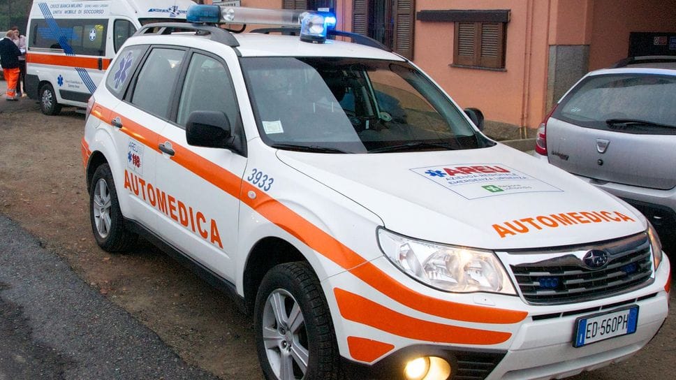 Sul posto ambulanza e automedica (archivio)