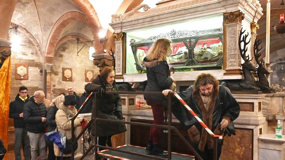 L’omaggio in cripta al patrono