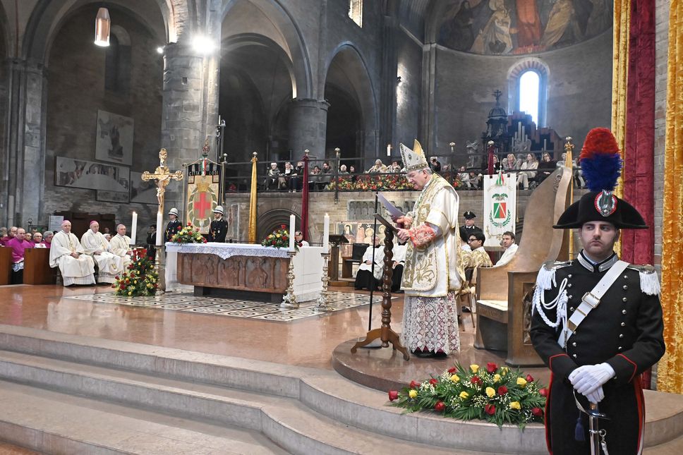 La celebrazione del Pontificale in Cattedrale presieduta dal patriarca di Venezia monsignor Francesco Moraglia (foto Borella)