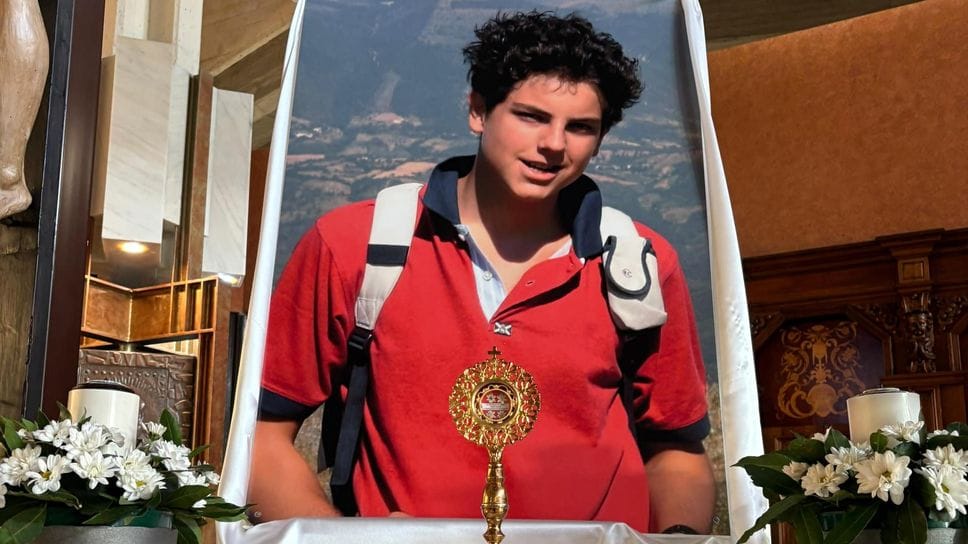 Fotografia e reliquia del giovane santo di Internet, Carlo Acutis