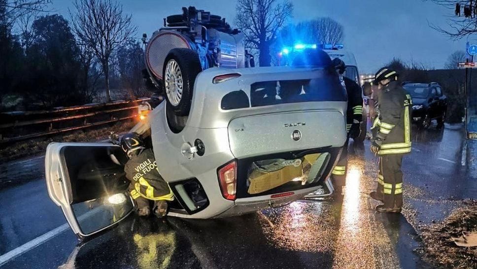 L’intervento dei vigili del fuoco sulla provinciale 16 (vigili del fuoco)