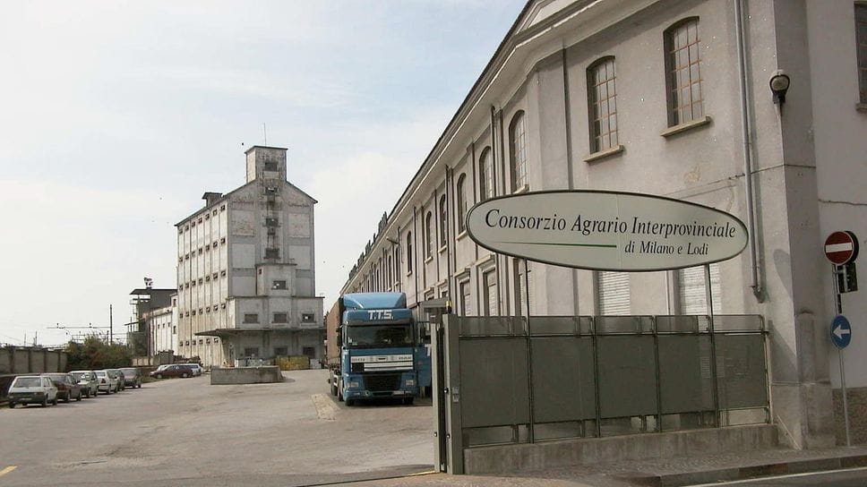 La storica sede del Consorzio Agrario di Lodi: ora non esiste più, al suo posto sorgerà un supermercato Esselunga