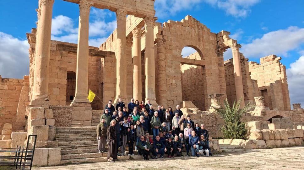 Il gruppo dei pellegrini lodigiani in Tunisia con il vescovo Maurizio