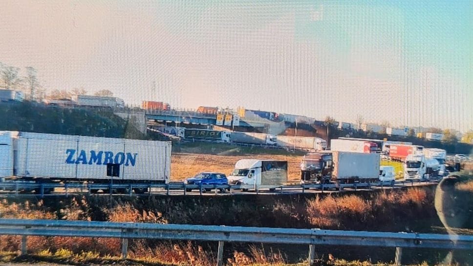 Il traffico quotidiano tra A1, Binasca e vecchia tangenziale Ovest