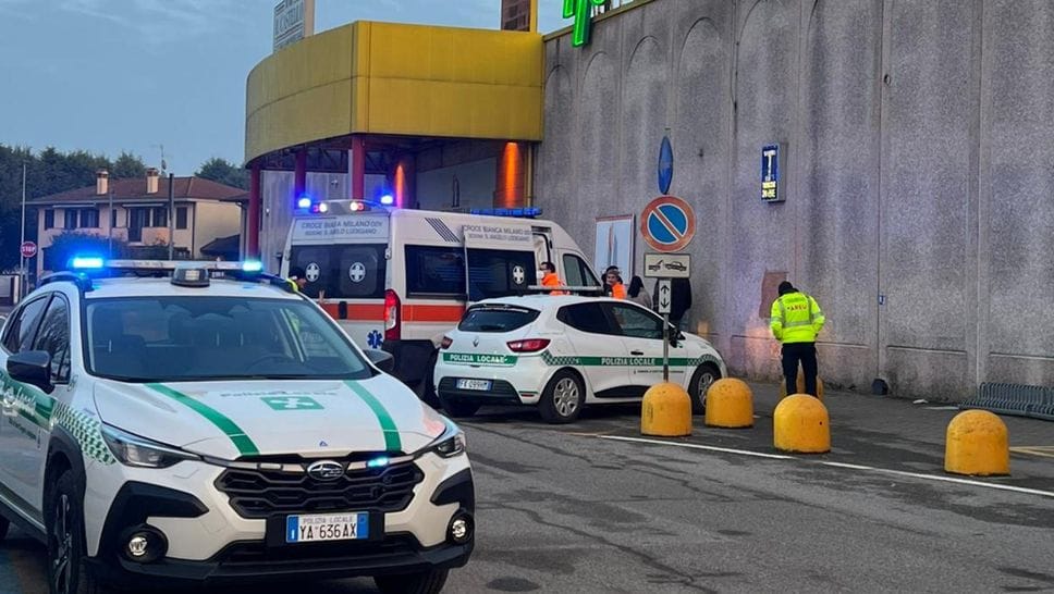 L’intervento della polizia locale e della Croce bianca