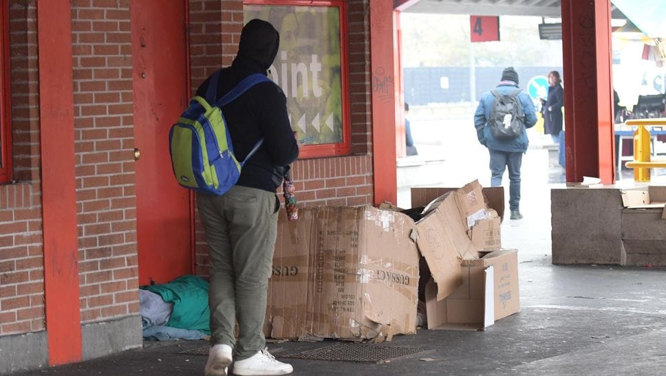 Senzatetto al terminal di San Donato (archivio)