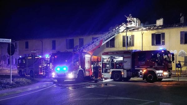Cerro al Lambro, sono ripartite le fiamme nell’antico cascinale