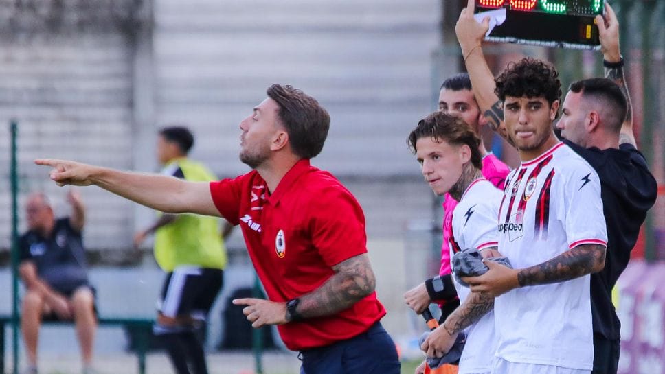 Calcio, il Sant’Angelo regge più di un’ora ma alla fine si arrende alla Pro Patria