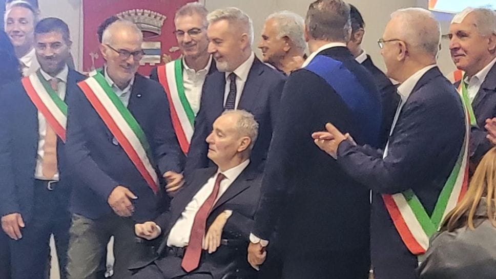 Fazzi ringrazia per la cittadinanza onoraria: «Per Merlino ci sarò sempre»