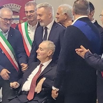 Fazzi ringrazia per la cittadinanza onoraria: «Per Merlino ci sarò sempre»