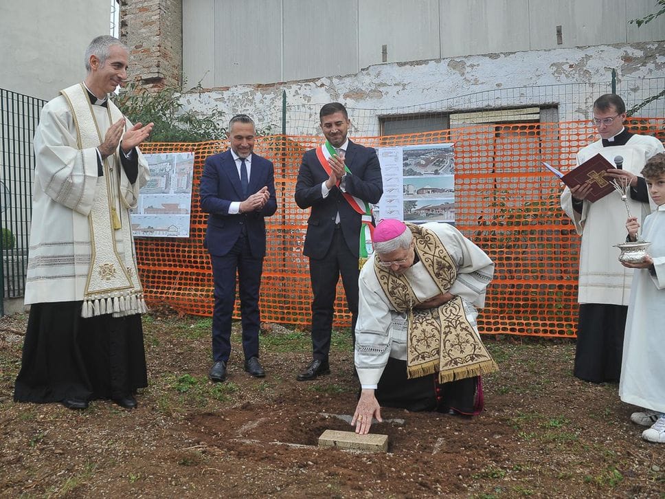 Tribiano, posata la prima pietra della nuova chiesa di San Giuseppe - FOTO