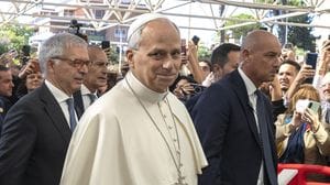 Riuscito l’intervento al Pontefice «Non ci sono state complicanze»
