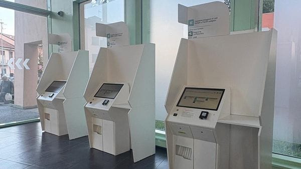 Al via i totem “taglia code” nell’ingresso dell’ospedale di Lodi