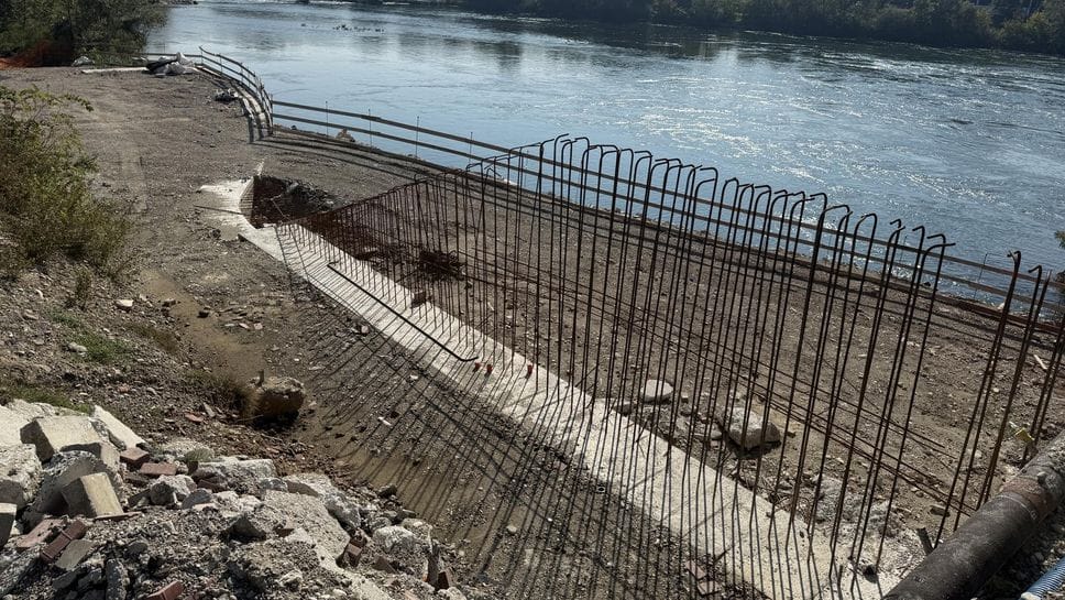 Lodi, il cantiere del ponte va avanti di notte
