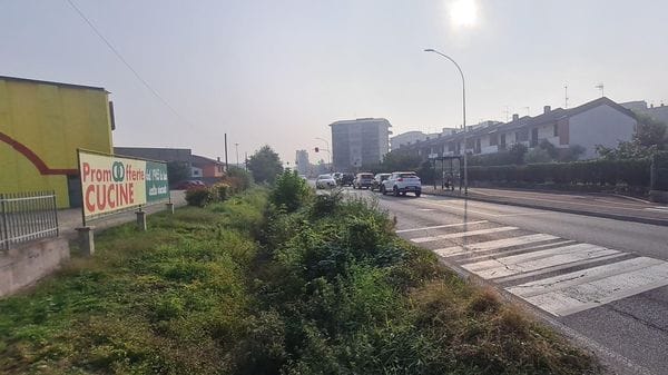 Spaccia alla fermata dell’autobus sulla Vecchia Paullese a Pantigliate, arrestato un 33enne