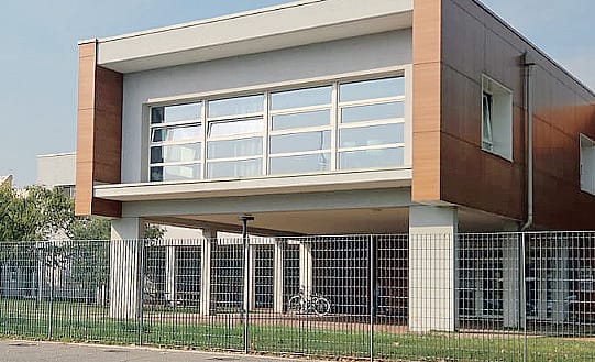 Una nuova razzia di computer alla primaria di via Fleming a Paullo