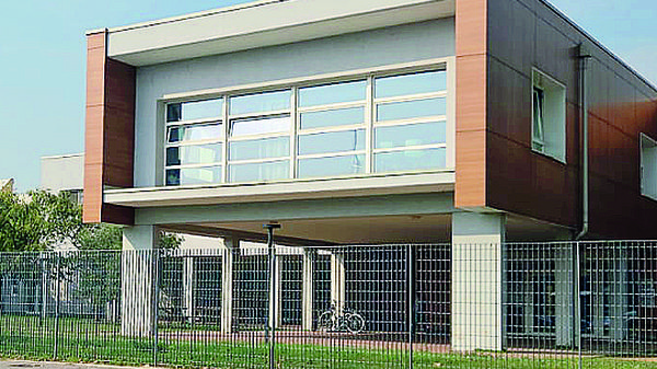 Una nuova razzia di computer alla primaria di via Fleming a Paullo