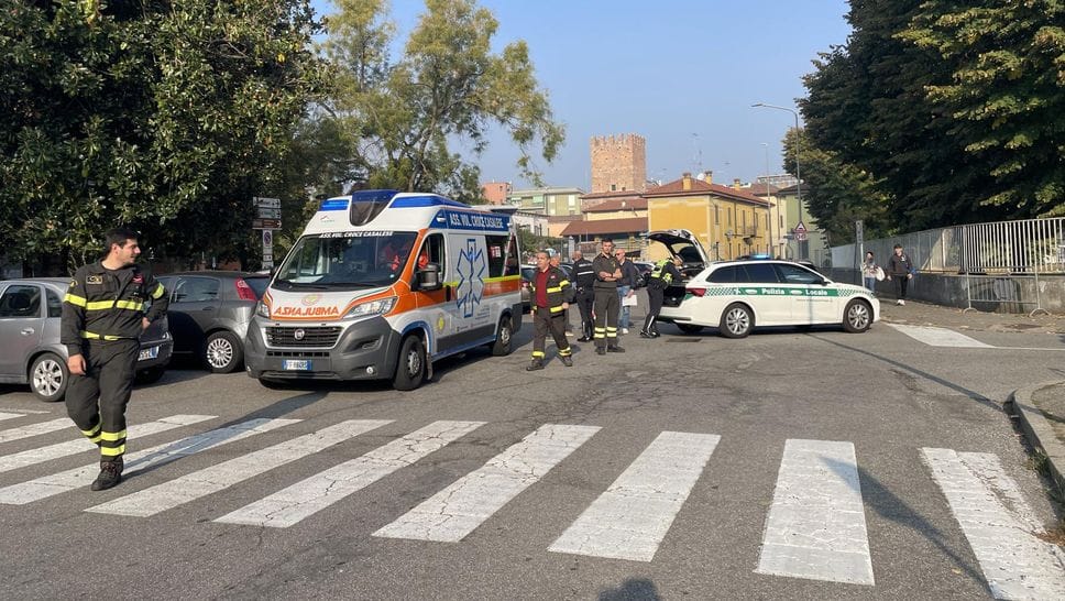 Abbagliato dal sole investe una 71enne in bicicletta a Casalpusterlengo