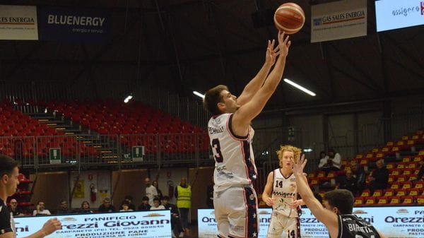 Basket, doppia sconfitta per Assigeco e Robur et Fides